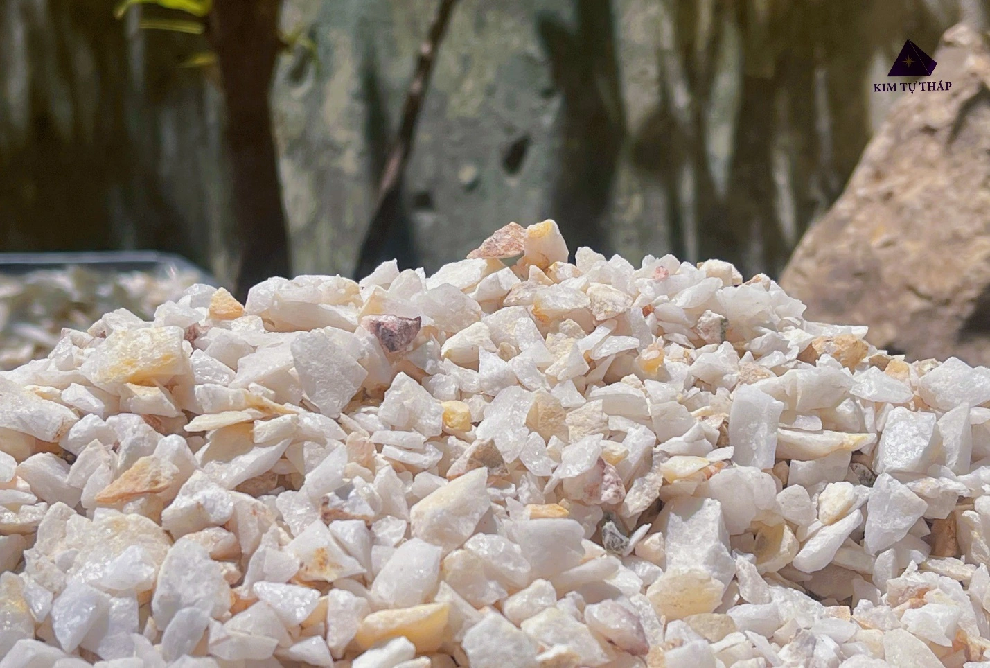 Đá thạch anh vụn ở Nghệ An giá rẻ 1 Đá thạch anh vụn ở Nghệ An giá rẻ